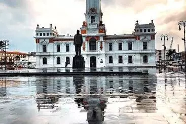ホテル El Faro Malecon