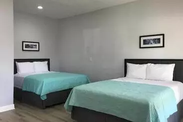 アパートホテル Pompano Breeze