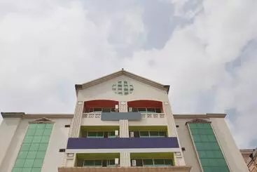 Hotel O Century Park