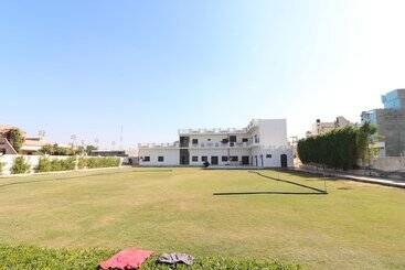 Hotel Oyo 26824 Shagun Palace