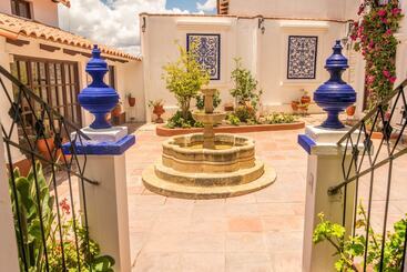 El Jardin De Su Merced B&b