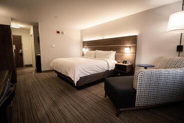 فندق Holiday Inn Express & Suites   Boston South   Randolph, An Ihg
