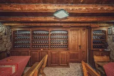 پانسیون Apartments Old House Pajovic