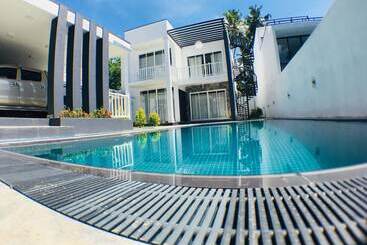 Hotel Royal Mansion Luxury Villa