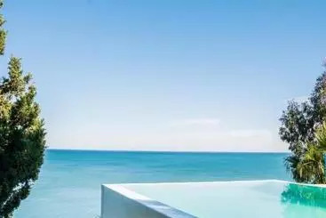 ペンション Kahina Villa