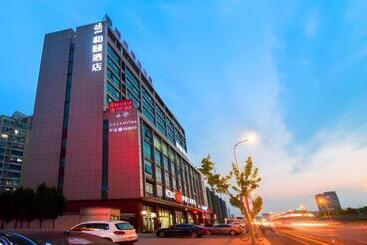 Yitel Hotel Shanghai Hongqiao Caohejing Hongmei Road Metro Station