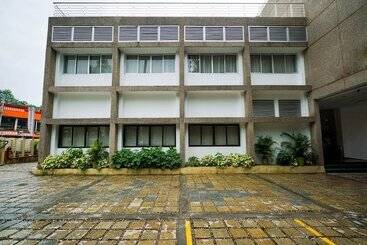 Super Hotel O Mookkannoor Tourist Home