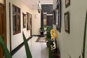 בית מלון כפרי Selaras Inn Syariah