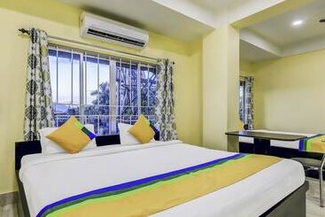 Hotel Treebo Trip Queens Casa