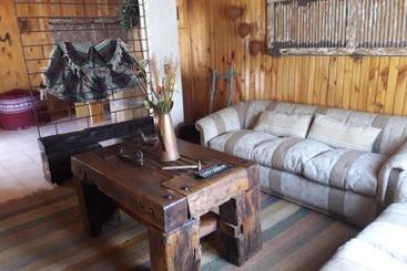 Pensão Hostal Arce Marrón