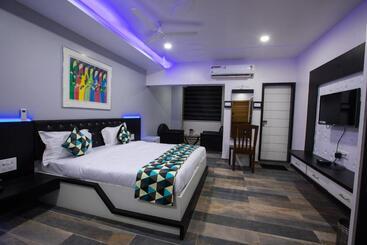 هتل Balaji Palace