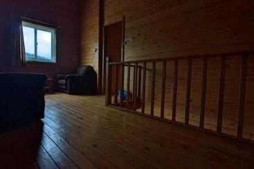 The Door To Nirvana Backpackers Hostel Kotagiri