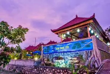 Hotelli Tatak Bunut Villa Ceningan