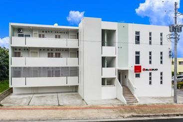 הוסטל Mr.kinjo Inn Rinzu Seragaki