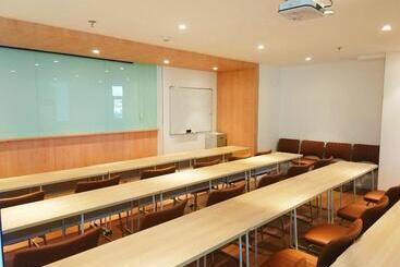 Hotel Hanting Changchun Hongqi Street Wanda