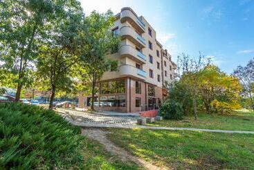 هتل آپارتمان Cityhome Apart