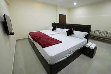 Lägenhetshotell Shivalaya Residency