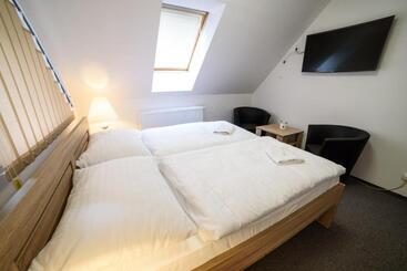 Motorest Pension U Hrachů,s.r.o