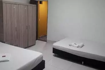 Hostel Montecarlos