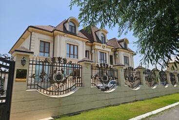 فندق Silk Road Kokand