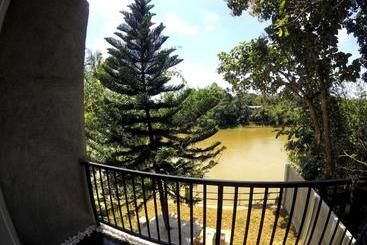 Bed and Breakfast Riverview Lodge