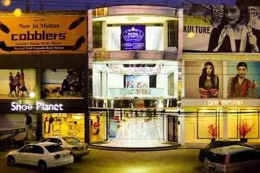 Hotel Raywal Executive Suites