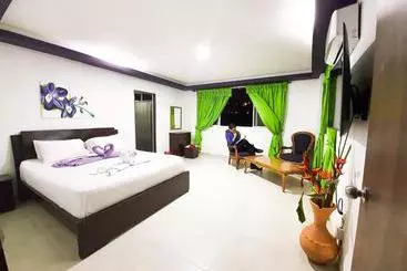 تختخواب و صبحانه Hostal La Mercedes Street