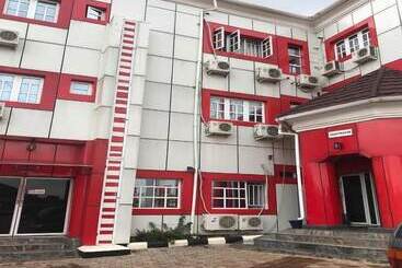 Hotelli Jim Eddy Suites