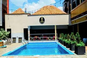 هتل Lux Primera