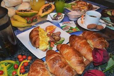 Pension At Olive Guesthouse