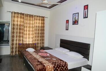 فندق City Forest