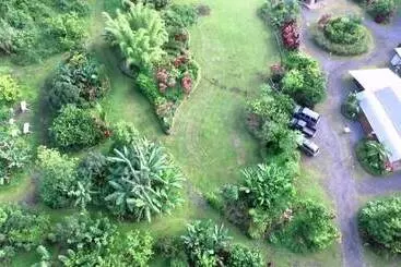 Hotelli Hawaiian Sanctuary Eco Retreat Center