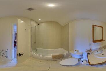 ベッドアンドブレックファースト The Bucks Head