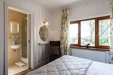 Majatalo Langdon Farm Guest House