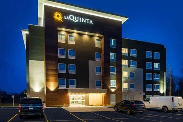 هتل La Quinta By Wyndham Buffalo Amherst