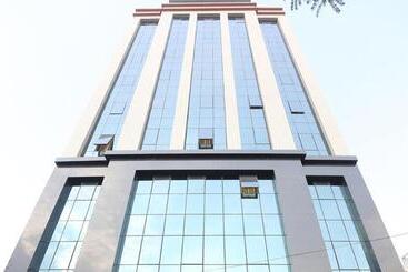 Granda Central Apartment