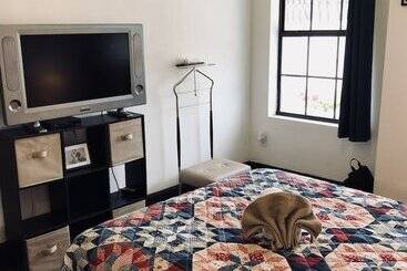 فندق صغير Trucountry Inn