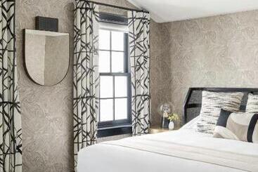 Otel The Richard, The Edgartown Collection