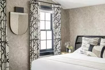 ホテル The Richard, The Edgartown Collection