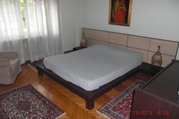 تختخواب و صبحانه Ff