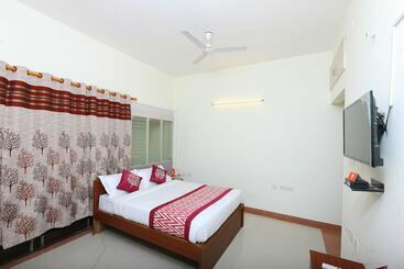 Hotel Oyo 10545 Ramapuram