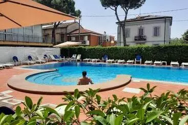 هتل آپارتمان Residence Il Capodoglio