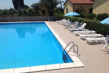 ホテル Agriturismo Il Tripesce