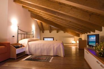 בית מלון כפרי Le Canossiane