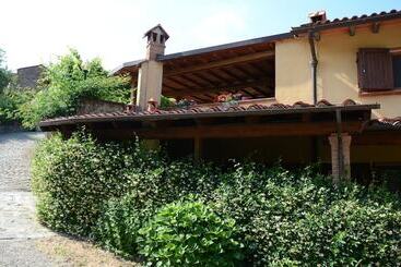 בית מלון כפרי Agriturismo La Casella