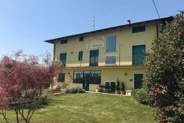 ホテル Agriturismo La Biandrina