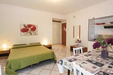 Apartahotel Green Village Accommodations