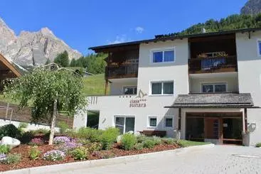 アパートホテル Ciasa Sunara