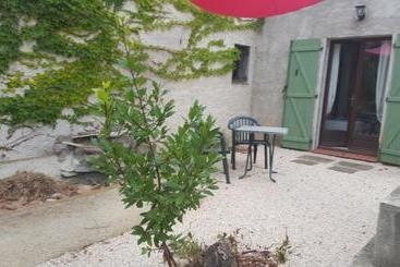 膳宿费 Aux Oliviers