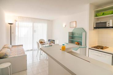 هتل آپارتمان Vacancéole Savanna Beach Terrasses De Savanna